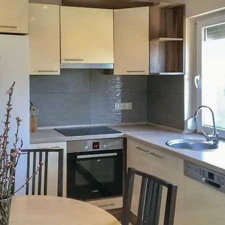 Two-bedroom Holiday In 시오포크