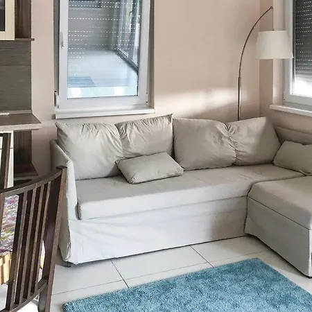 Two-bedroom Holiday In 시오포크
